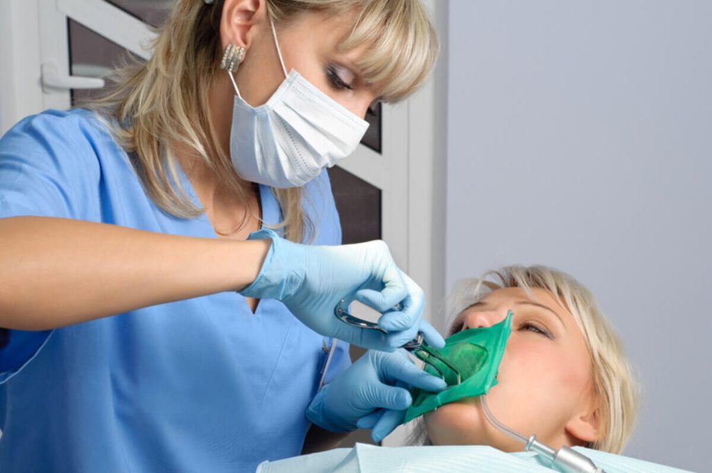 5 reasons why a tooth extraction is necessary