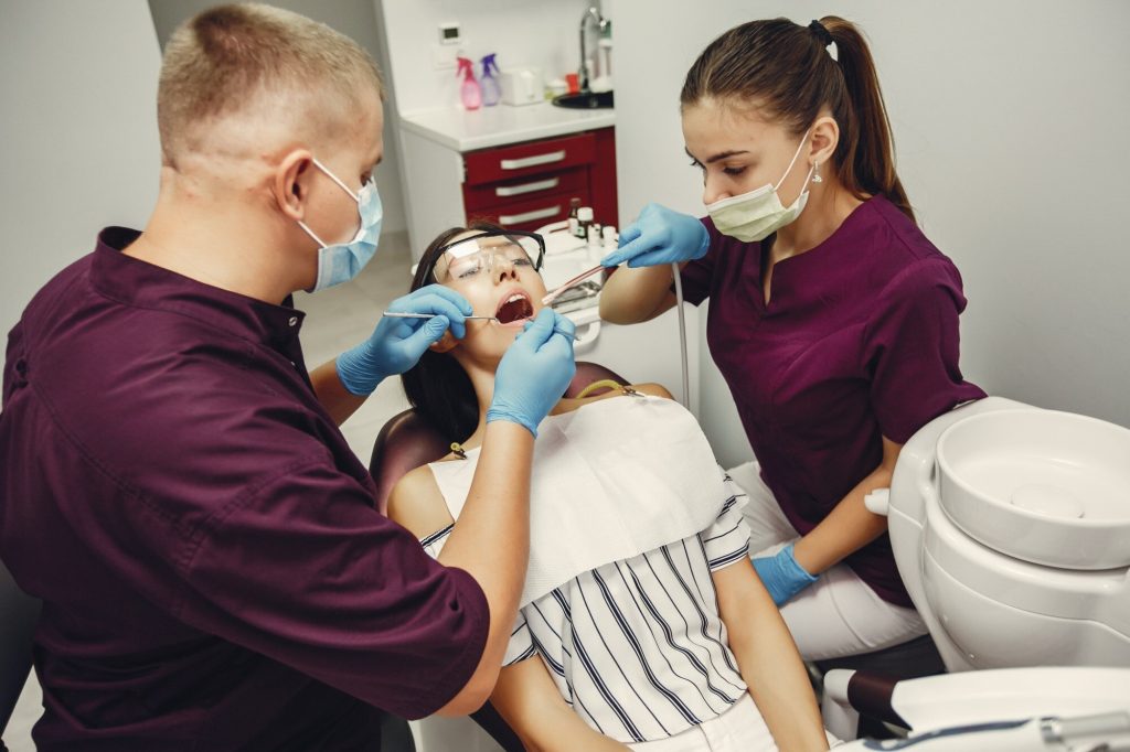 Dental bonding guide for uneven and misshapen teeth